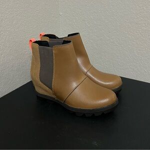 Sorel Joan of Arctic Brown Leather Wedge II Chelsea Boots Ankle Booties Size 2